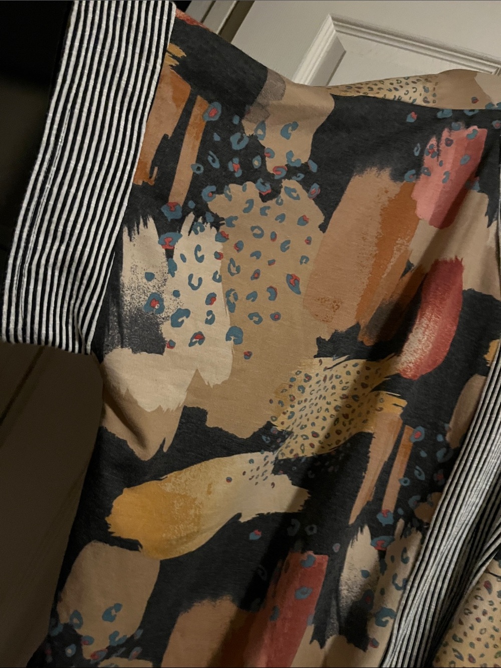 ODDY Abstract Brushstroke V-Neck Tunic - Tan, Black, Rust - Picture 2 of 4